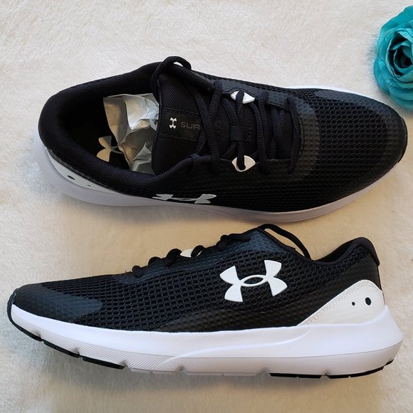Under Armour Other - NEW Under Armour Surge 3 3024883-001 Men's Black/White Size 9 Shoes
